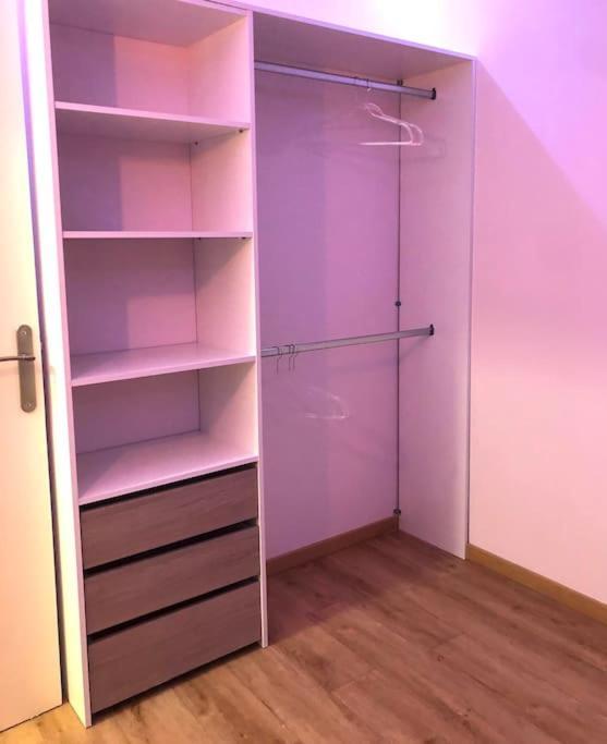 Superbe Equipe, Le Nid D'eva A Gare, Parking Prive, Balcon, F2, 50m2, 3p Metz