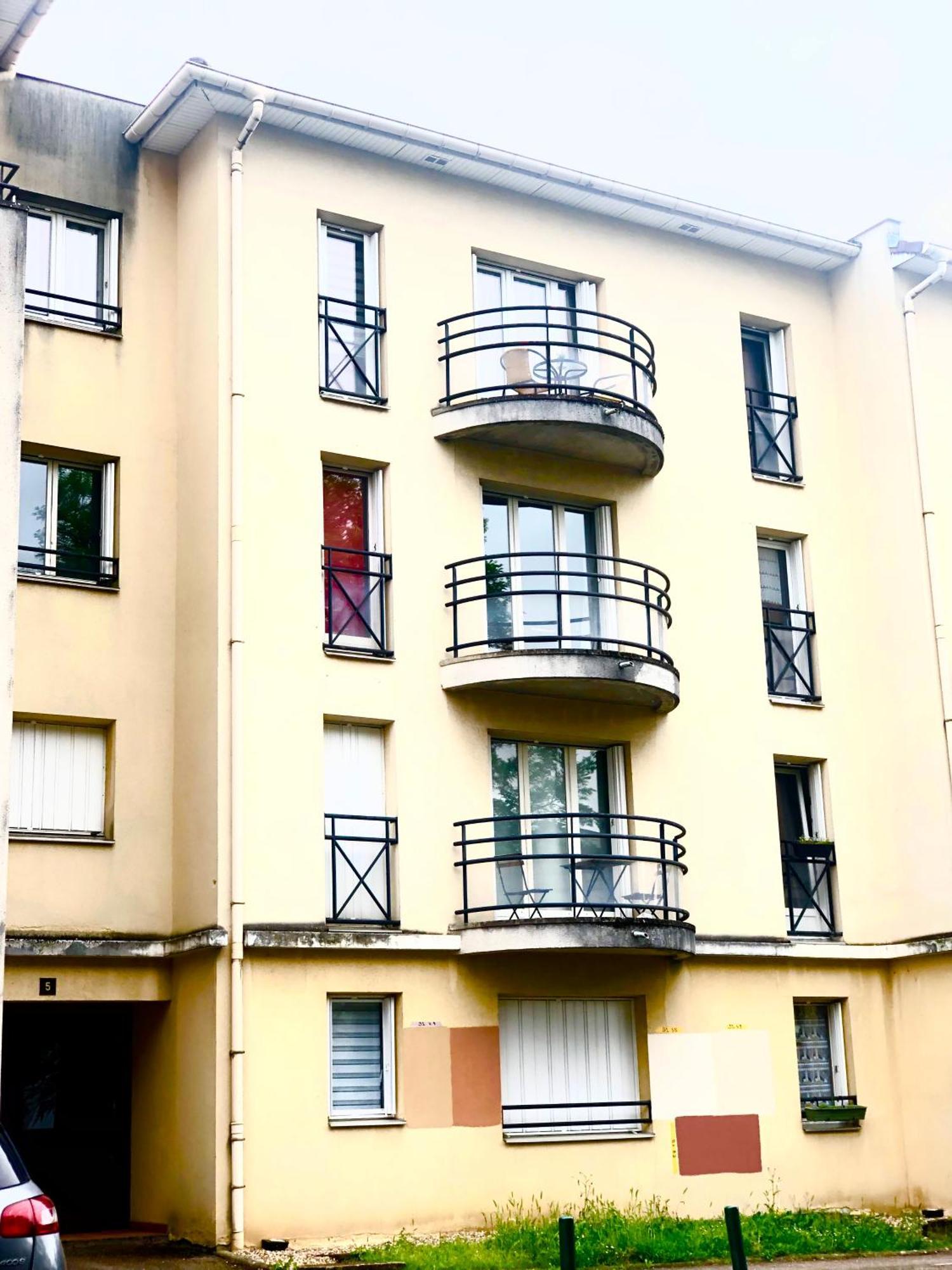 Superbe Equipe, Le Nid D'eva A Gare, Parking Prive, Balcon, F2, 50m2, 3p Appartement