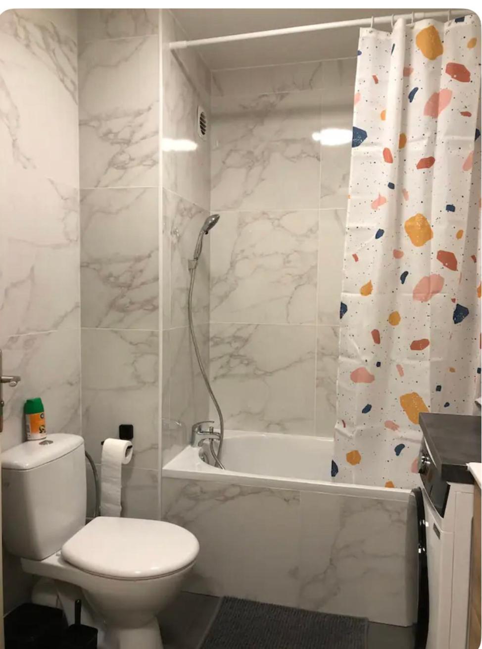 Superbe Equipe, Le Nid D'eva A Gare, Parking Prive, Balcon, F2, 50m2, 3p *